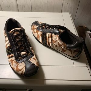 Coach size 6